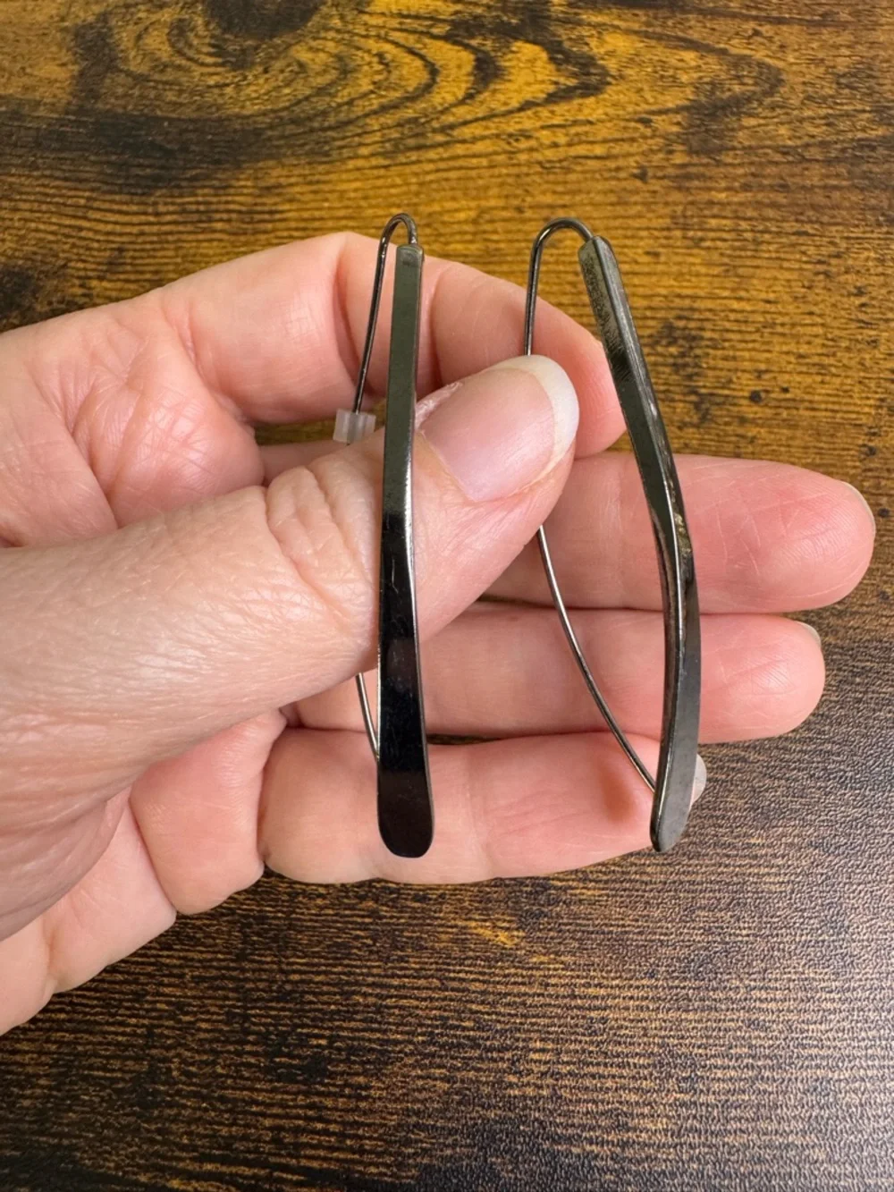 🍄Sleek Minimalist Long Bar Drop Earrings - Silver Tone - Picture 4 of 5